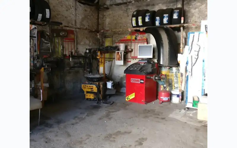 Foto dell'officina Oriolesi Oliviero