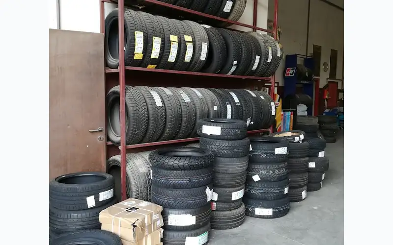 Foto dell'officina Orvietana Gomme