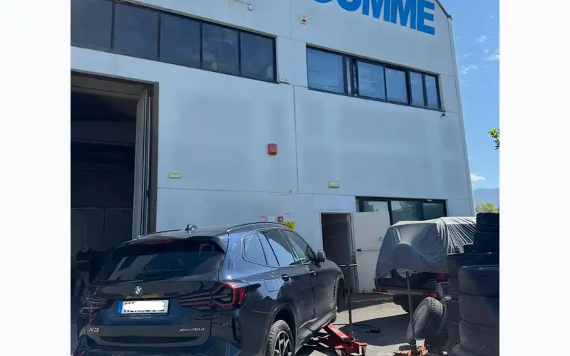 Foto dell'officina Panesi Gomme