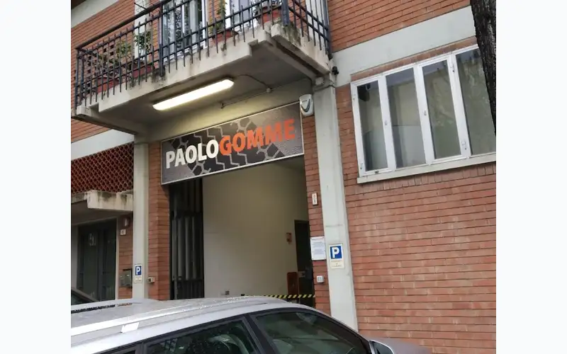 Foto dell'officina Paolo Gomme