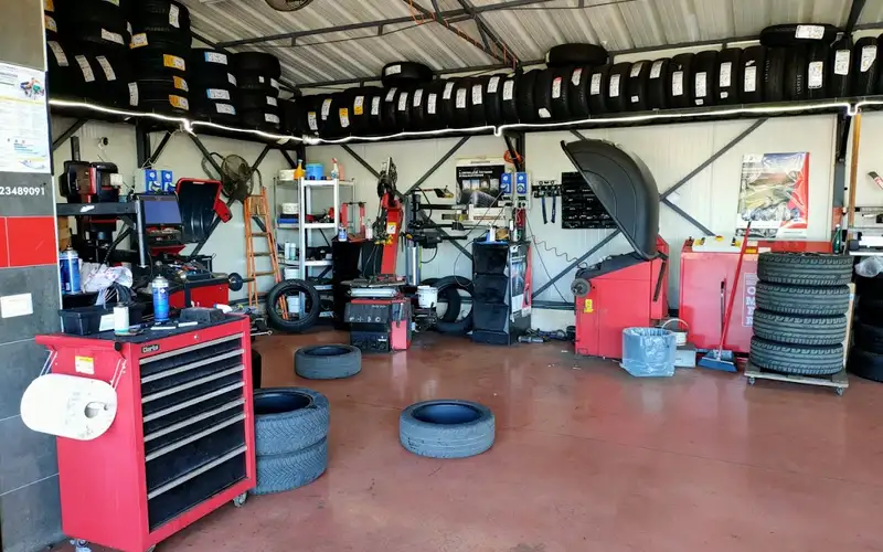 Foto dell'officina Papa Gomme