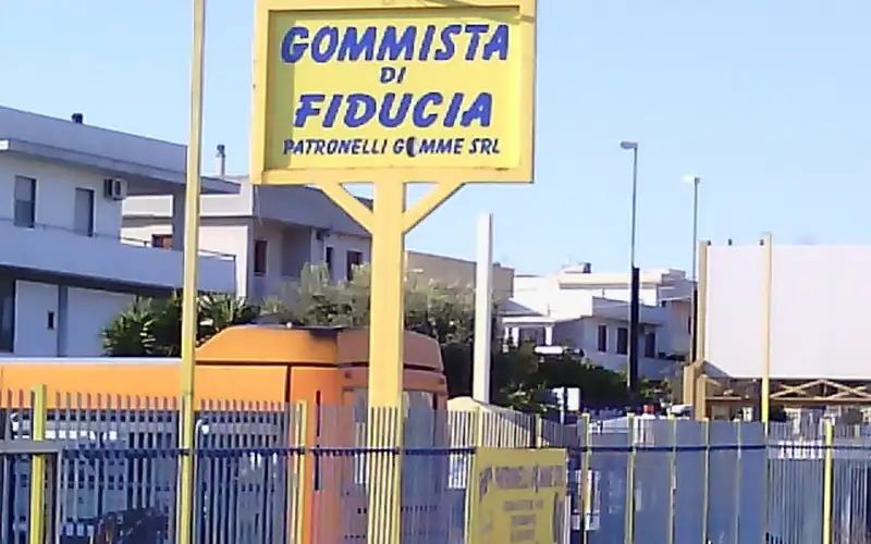 Foto dell'officina Patronelli Gomme - Mastro Michelin