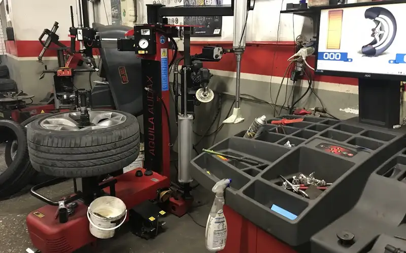 Foto dell'officina Patti Di Rosario Patti Pneus Expert Uniroyal