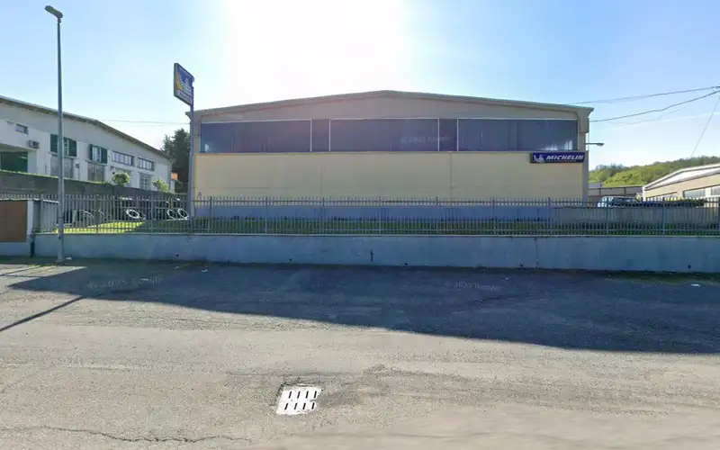 Foto dell'officina Pavese Gomme S.a.s. Dei Fratelli Pavese Alessandro & C.