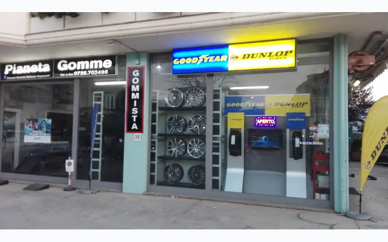 Foto dell'officina Pianeta Gomme Di Vagnarelli Antonio
