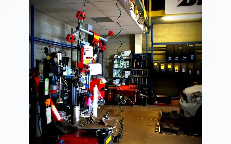 Foto dell'officina Picasso Gomme S.r.l.