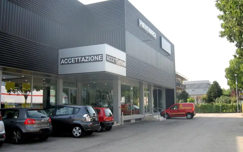 Foto dell'officina Pirelli P Zero