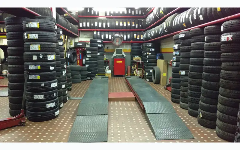 Foto dell'officina Piscioneri Gomme