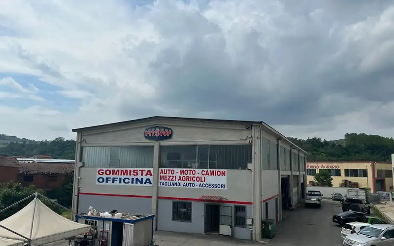 Foto dell'officina Pit Stop Dogliani Gomme