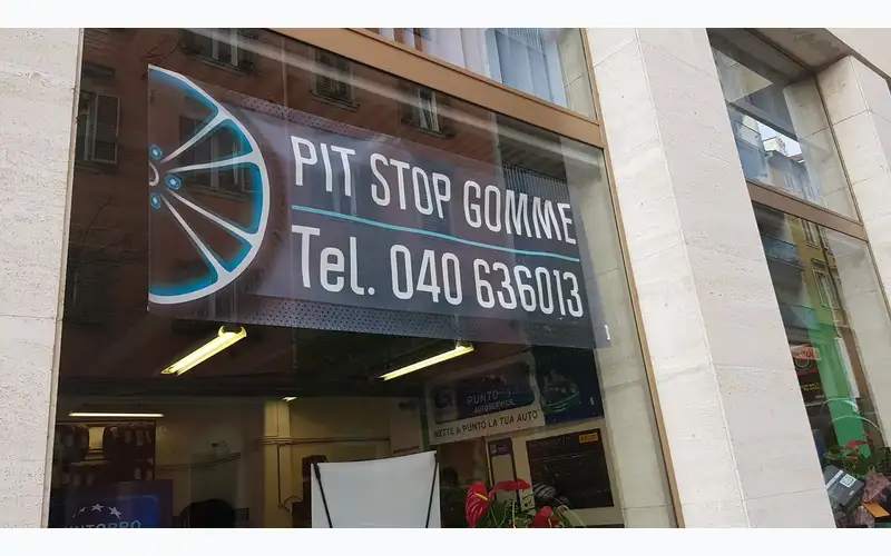 Foto dell'officina Pit Stop Gomme - Trieste