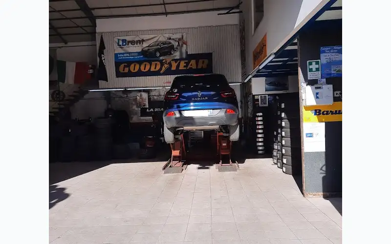 Foto dell'officina Pit Stop Millegomme Di Monica Ledda