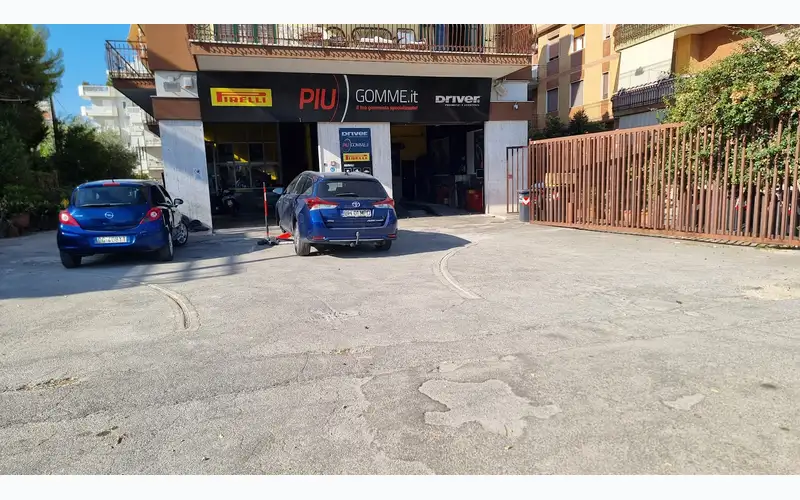 Foto dell'officina Piugomme - Driver Center Pirelli - Filiale Di Trani