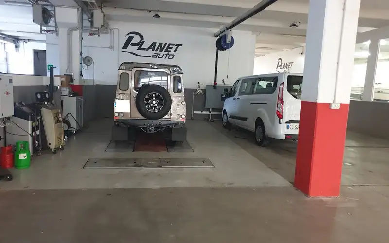 Foto dell'officina Planet Auto S.a.s.