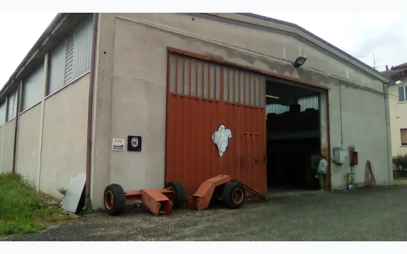 Foto dell'officina Pneumatici Adometti S.a.s. - San Pietro in Cariano