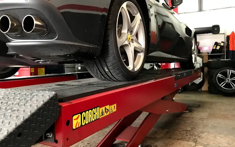 Foto dell'officina Pneumatici Angrisani - Pneus Expert Uniroyal