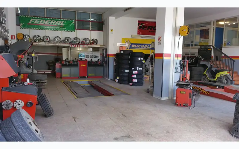 Foto dell'officina Pneus Auto Sas - Bestdrive