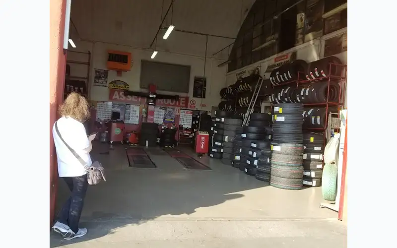 Foto dell'officina Pneus Badia S.a.s. di Gregnanin Sara & C. - Mastro Michelin