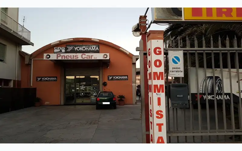 Foto dell'officina Pneus Car - Oristano