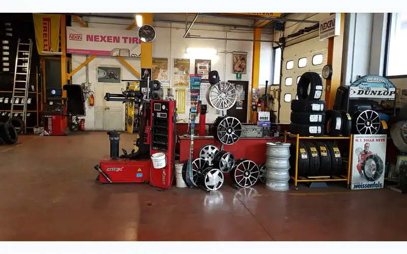 Foto dell'officina Pneus Giaveno Di Mezzina Marco