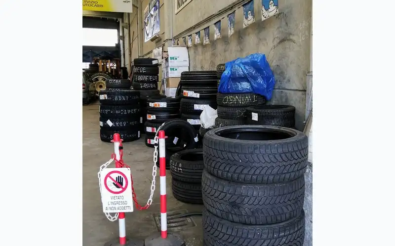 Foto dell'officina Pneuscar Di D'Altoè Mauro