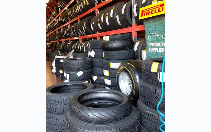 Foto dell'officina Poloni Gomme