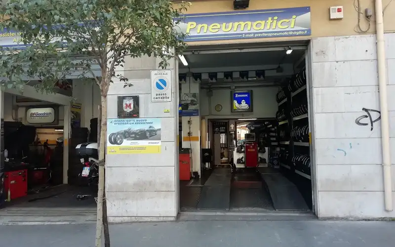 Foto dell'officina Previtera Rosario