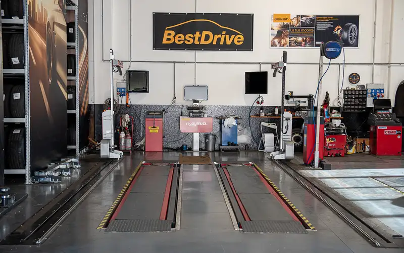 Foto dell'officina Punto Car Pasini - BestDrive