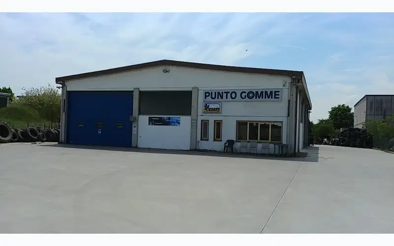 Foto dell'officina Punto Gomme - Busseto