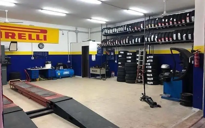 Foto dell'officina R & M Gomme