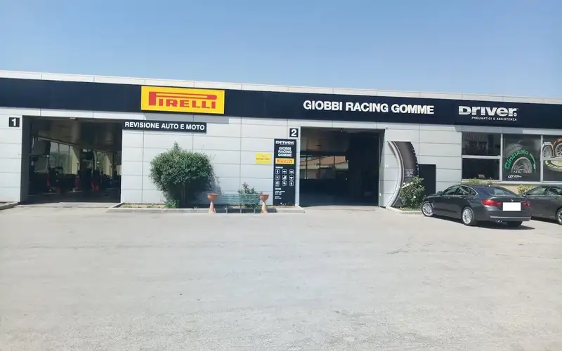 Foto dell'officina Racing Gomme 3 S.r.l.