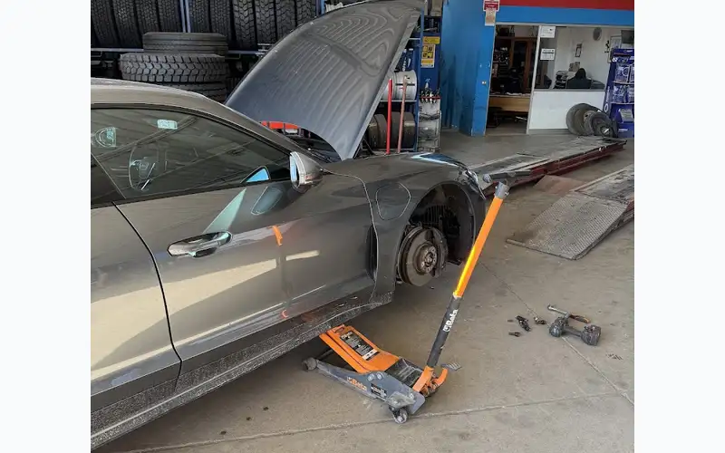 Foto dell'officina Racing Pneumatici S.r.l.