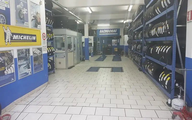 Foto dell'officina Racingomme S.a.s. - Mastro Michelin