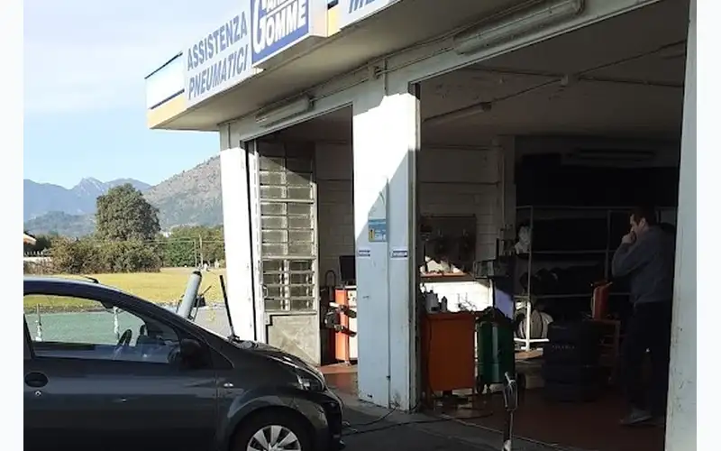 Foto dell'officina Rapid Service S.n.c.