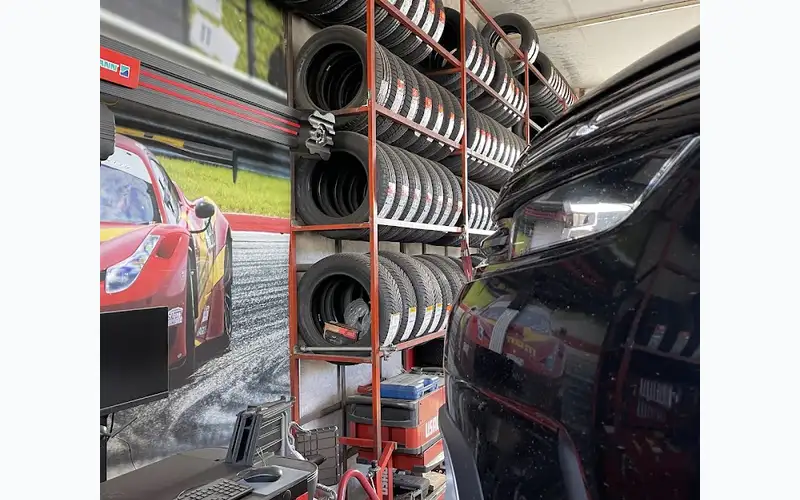 Foto dell'officina Rempicci Gomme S.n.c.