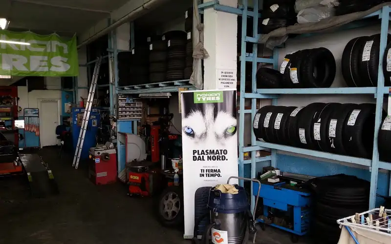Foto dell'officina Renzo Quaresima