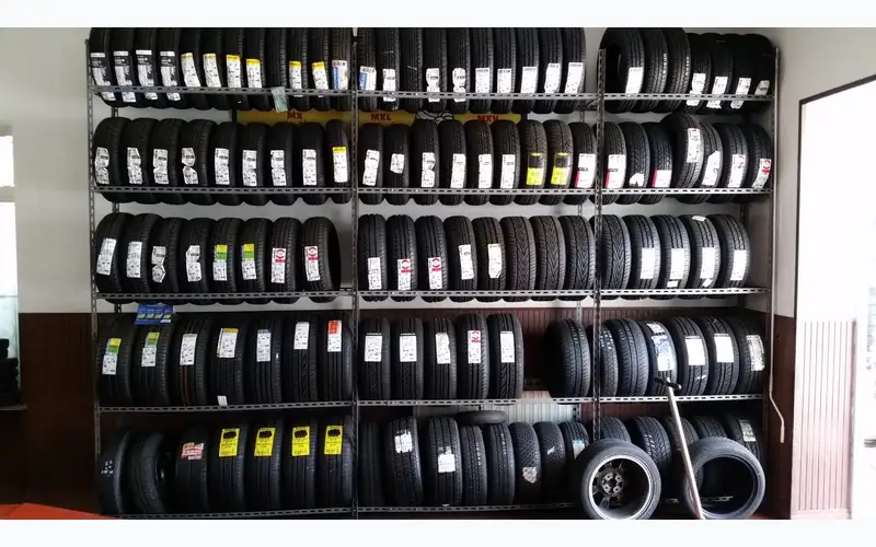 Foto dell'officina Ribetto Emanuele Gomme