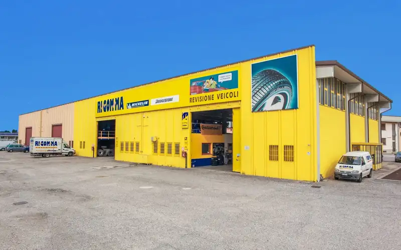 Foto dell'officina RIGOMMA Pavia di Udine