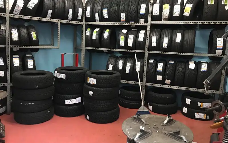 Foto dell'officina Roby Gomme