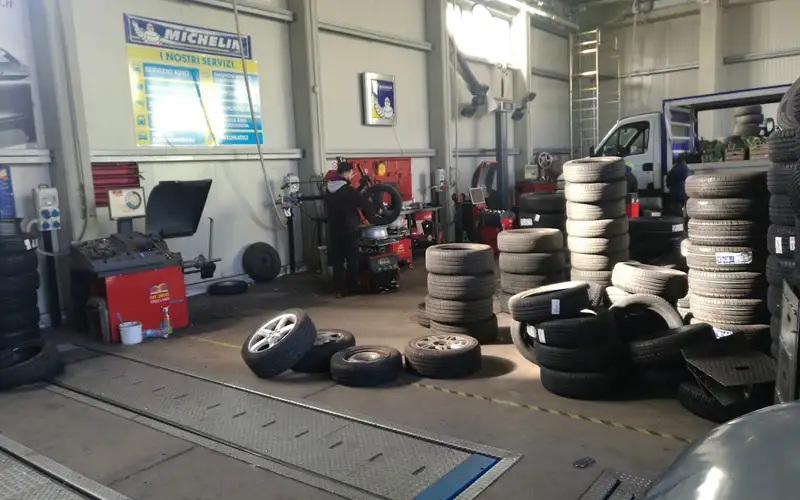 Foto dell'officina Rocchetta Gomme