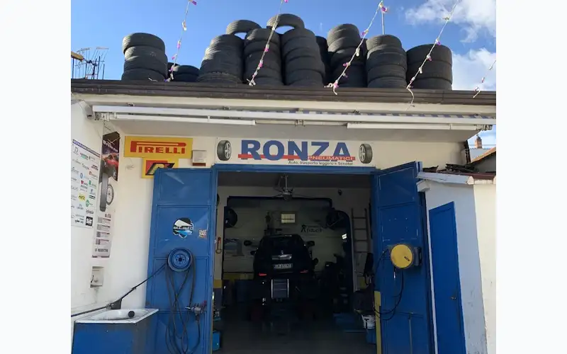 Foto dell'officina Ronza Pneumatici