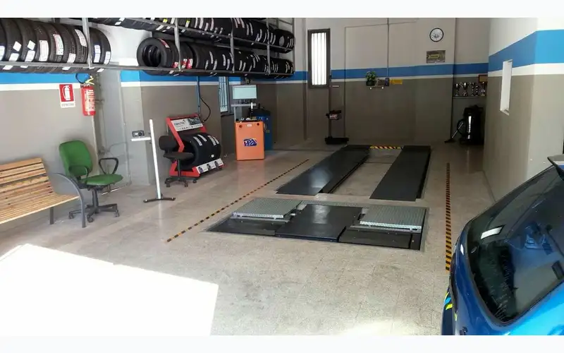 Foto dell'officina Rs Pneumatici