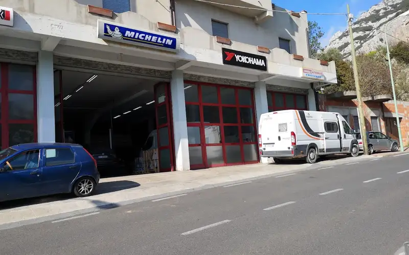 Foto dell'officina Sale Autoservice - Mastro Michelin - BestDrive