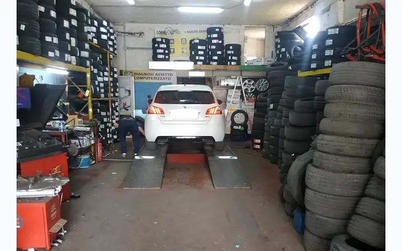 Foto dell'officina Salerno Gomme