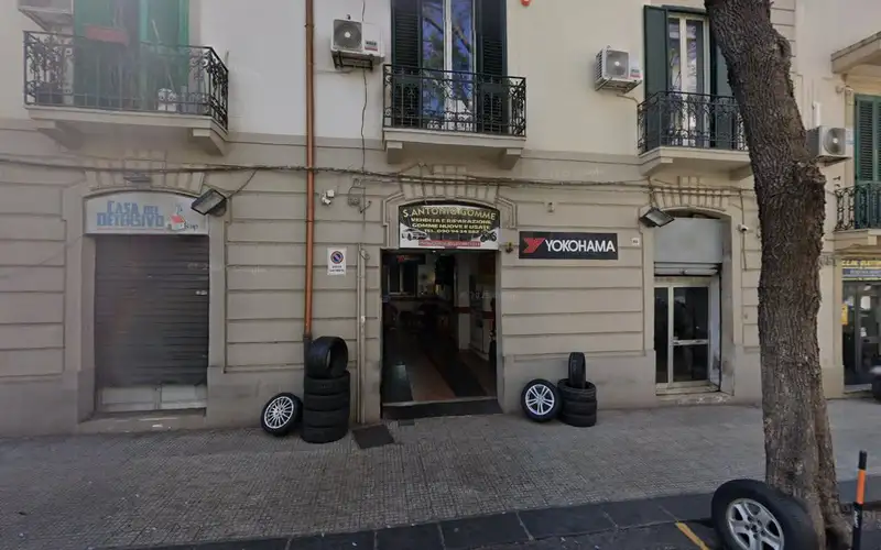 Foto dell'officina Sant Antonio Gomme