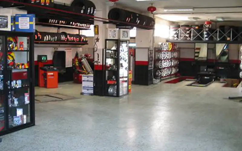 Foto dell'officina Schiavi Gomme - Roma