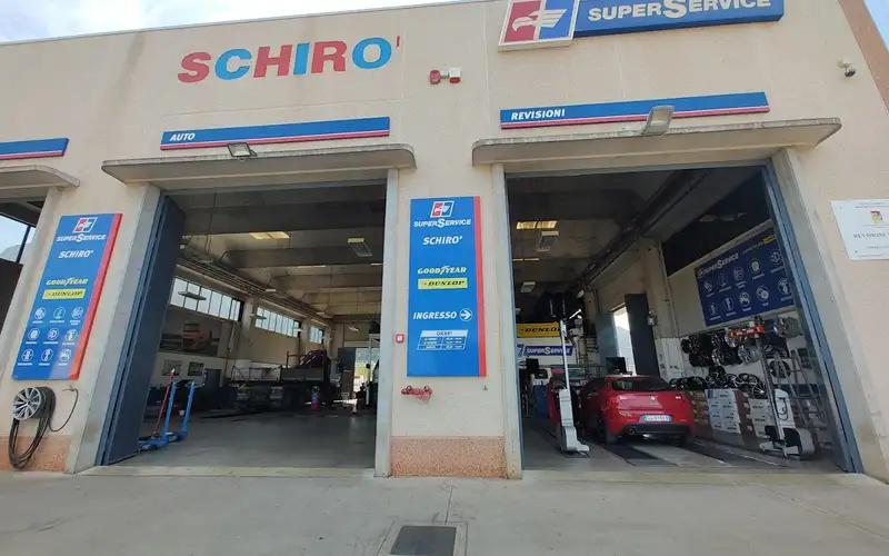 Foto dell'officina Schiro' Gomme S.r.l.