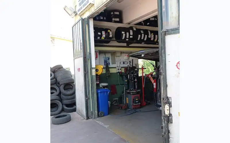 Foto dell'officina Secchi Pasquale