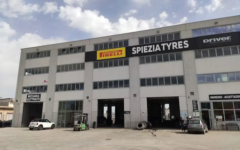 Foto dell'officina Spiezia Tyres & Driver Center Pirelli