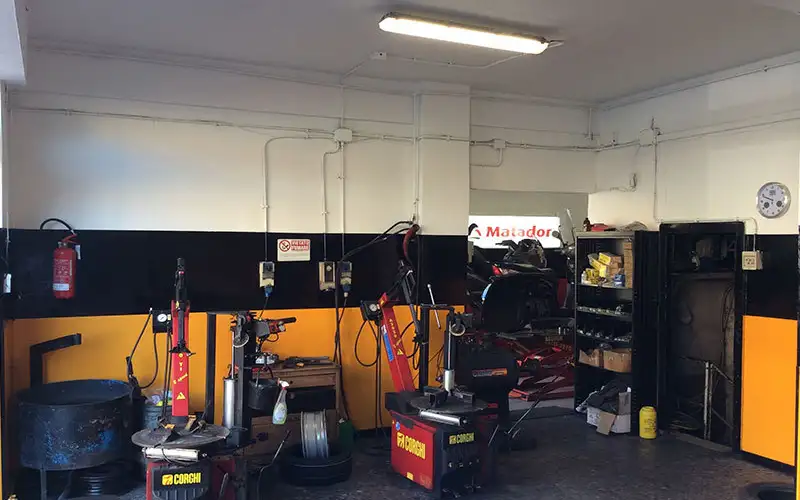 Foto dell'officina Stavolo Nino Centro Gomme Portuense 2002