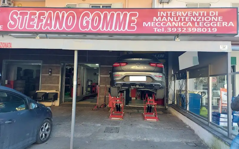 Foto dell'officina Stefano Gomme - Giugliano in Campania